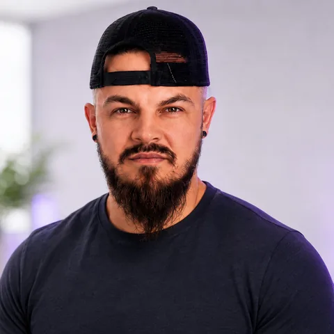Paweł Kwiatek, autor przewodnika